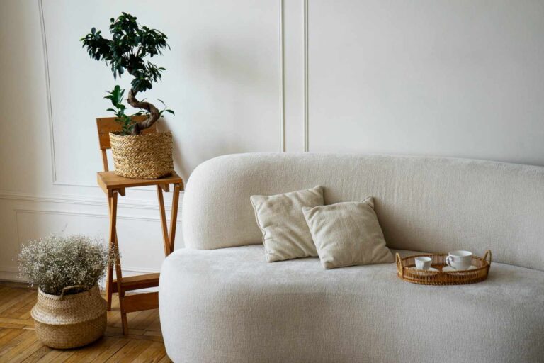 Discover cozy home decor ideas and living inspiration.